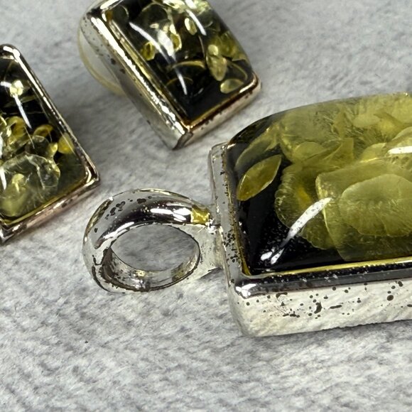 Floral Jewelry Pendant Pierced Earring Set Green Color Center Silver-Tone Frames - Picture 5 of 16